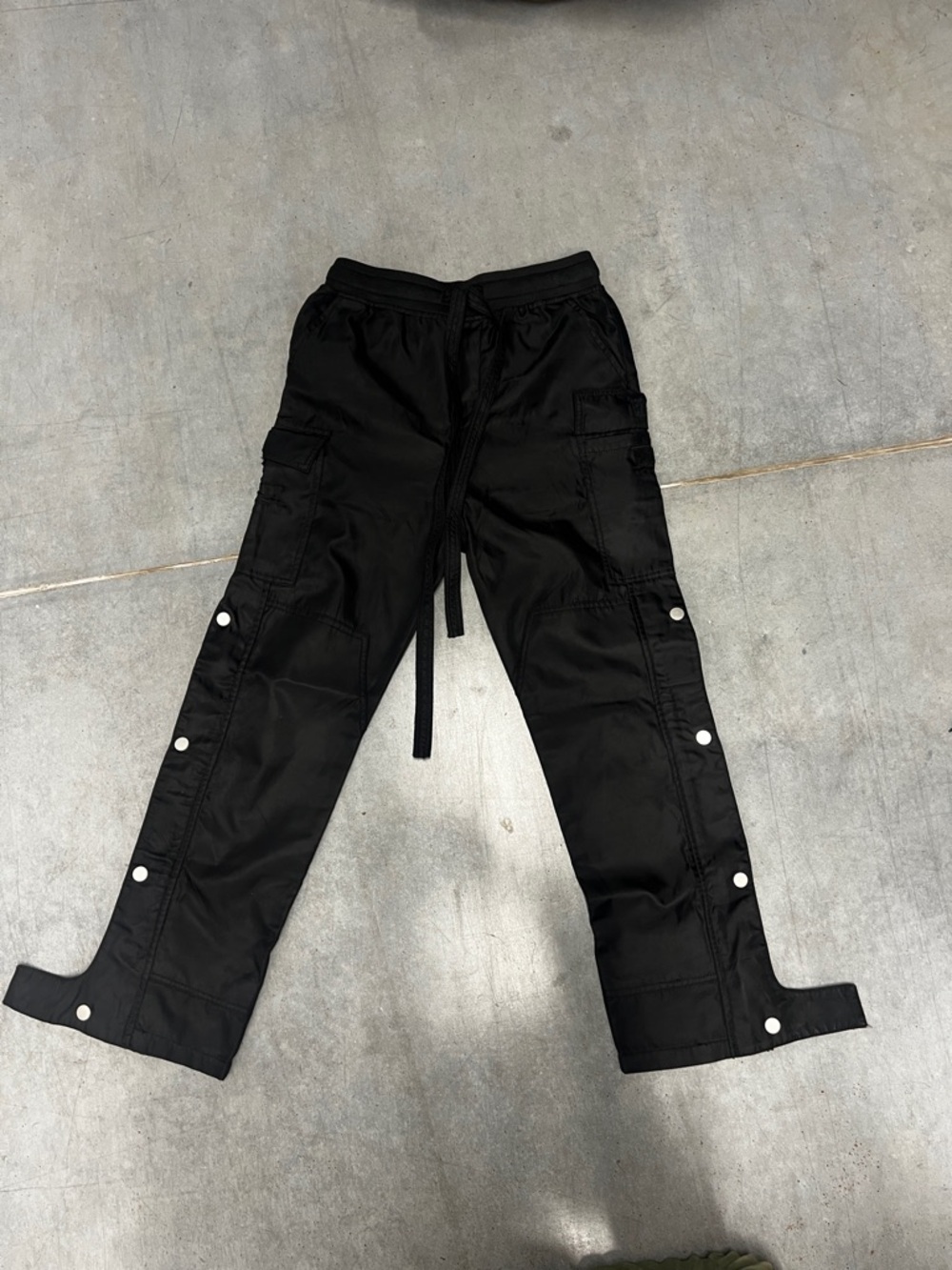 Mnml Cargos